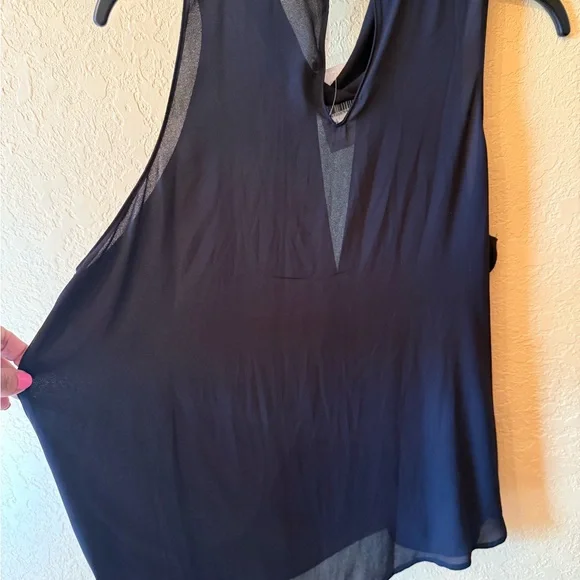 Lush top - Picture 5 of 6